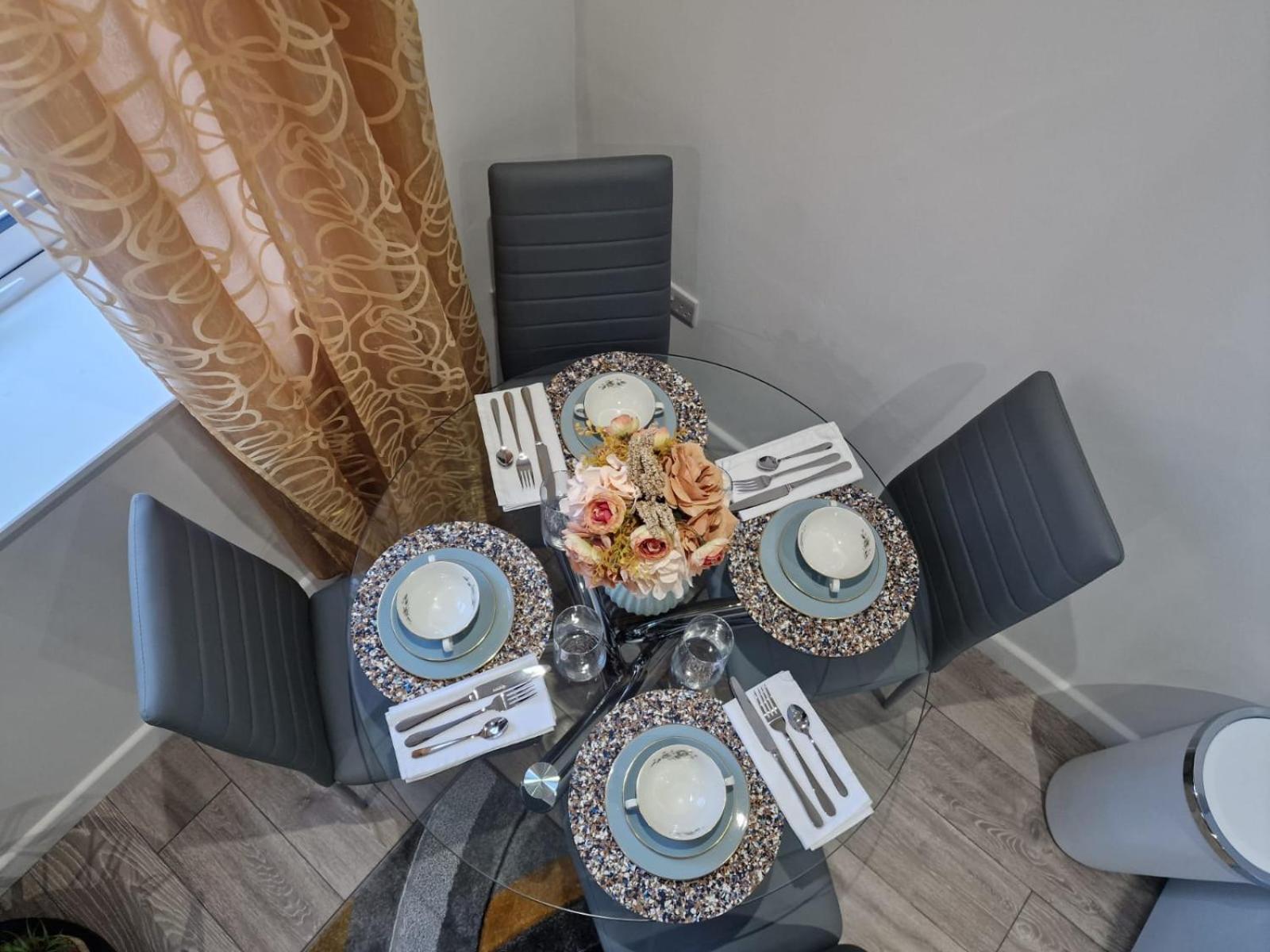 12 B Market Street Watford  Ngoại thất bức ảnh