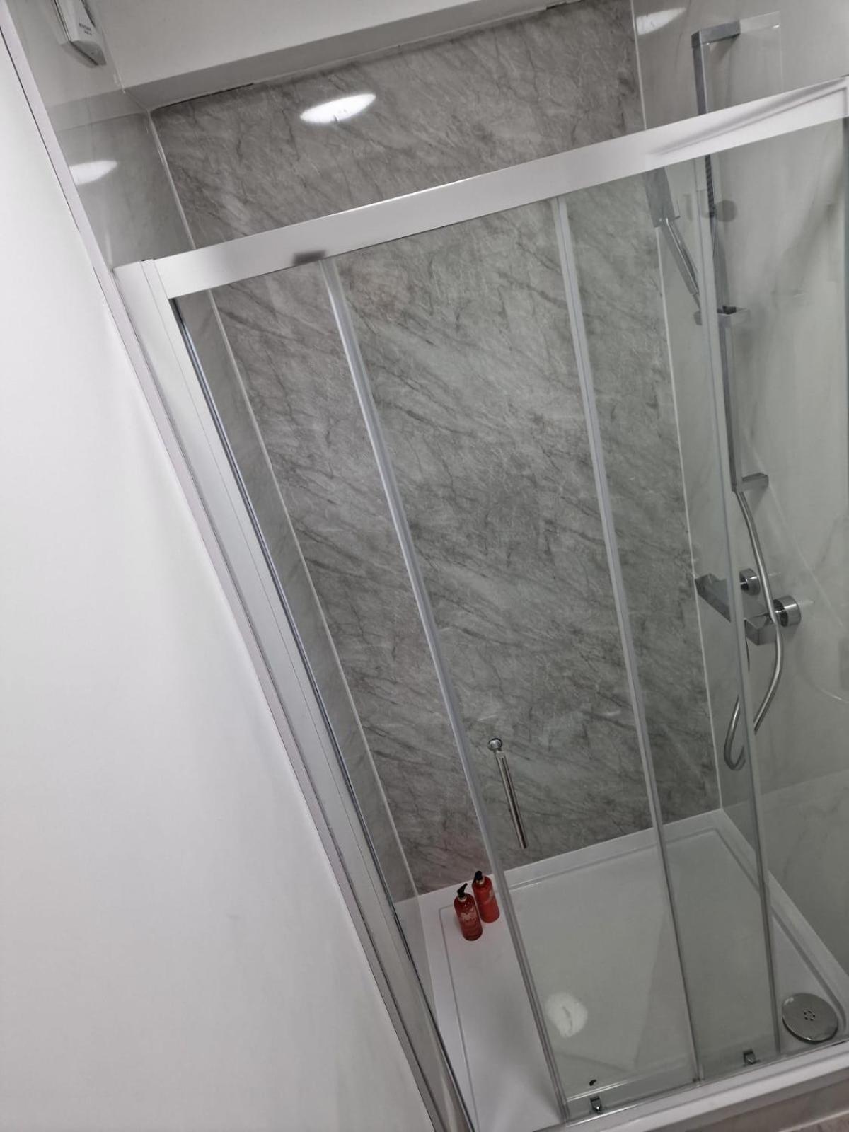 12 B Market Street Watford  Ngoại thất bức ảnh